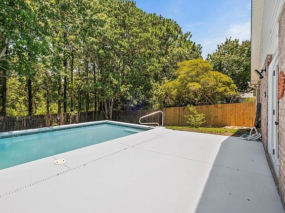 3rd image of 6395 Heronwalk Dr