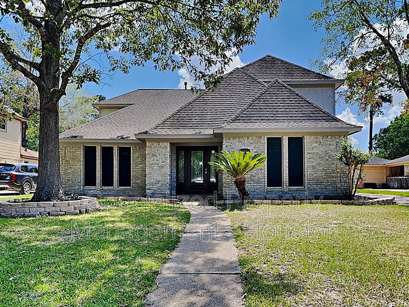 1st image of 19719 Oak Branch Ct