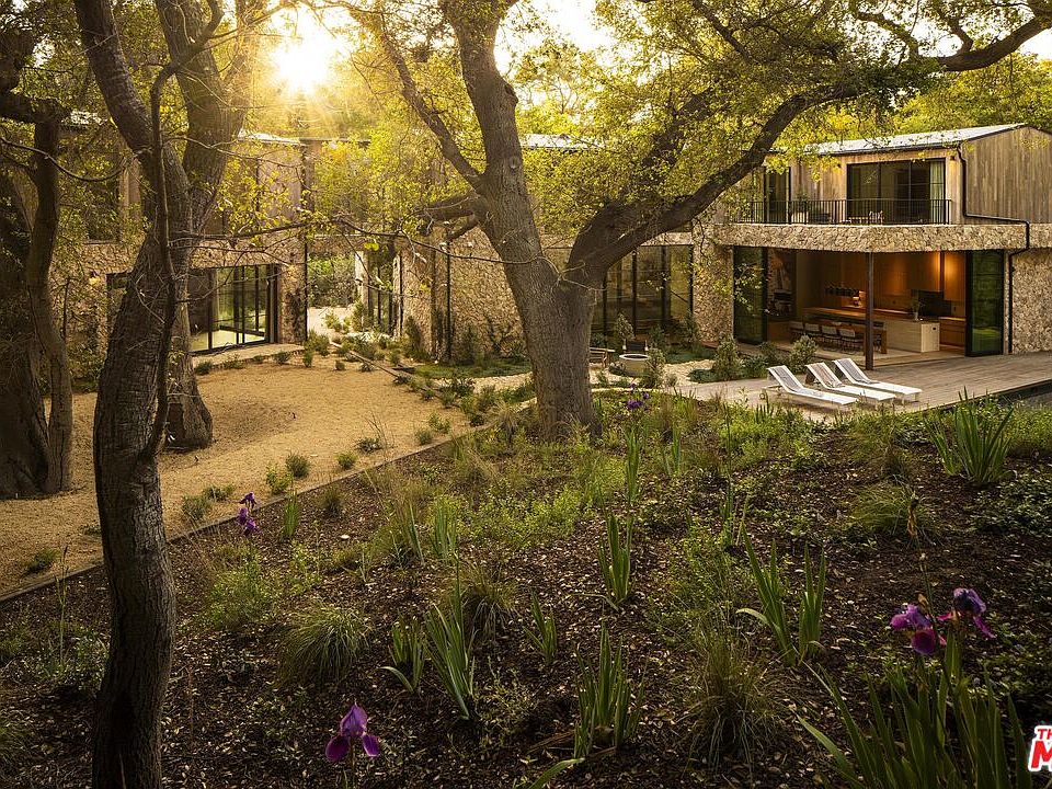 1st image of 3274 Oakdell Rd