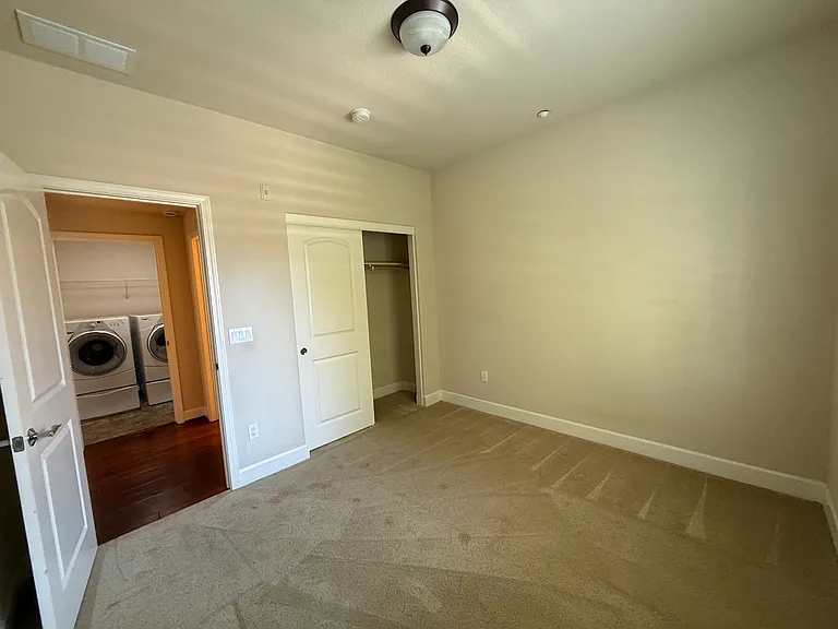 655 Heligan Ln — Photo 13
