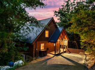 932 Falcon View Way, Sevierville, TN 37862