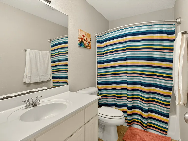 1004 S 75th St — Photo 39