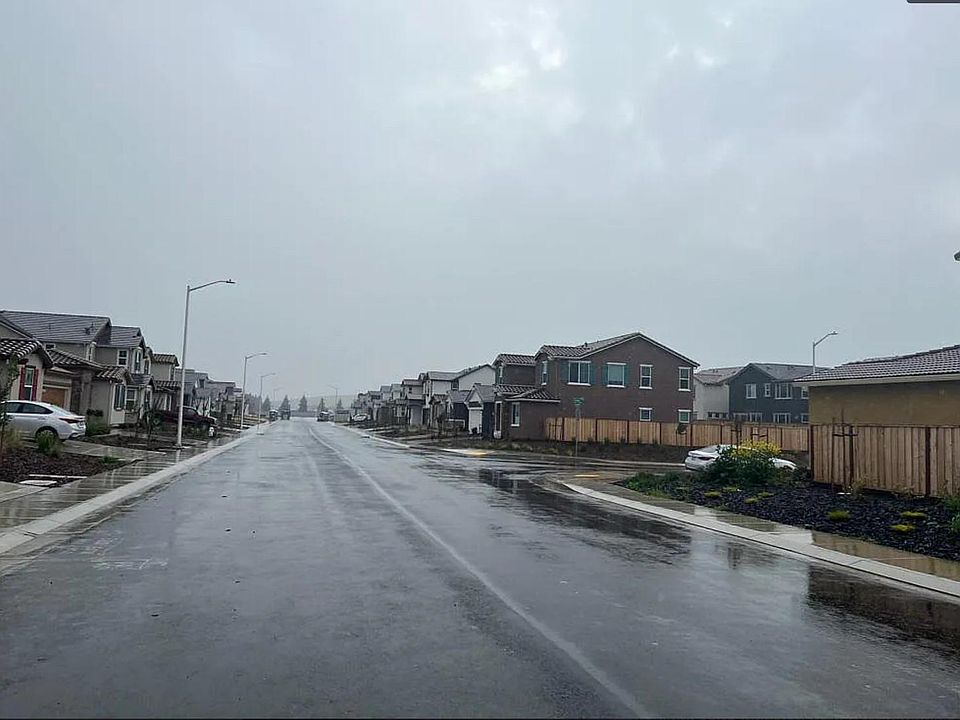 2nd image of 1 Clauzetto Way