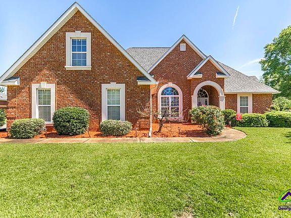 3rd image of 608 Twelve Oaks Dr
