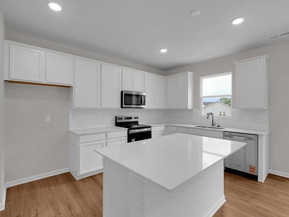 8804 Fairmount Cove