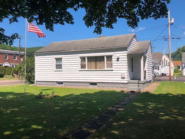 1st image of 195 Elmwood Dr