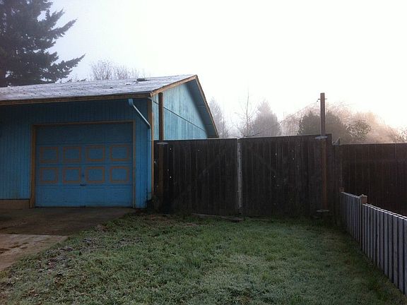 2nd image of 625 E Elm Ave