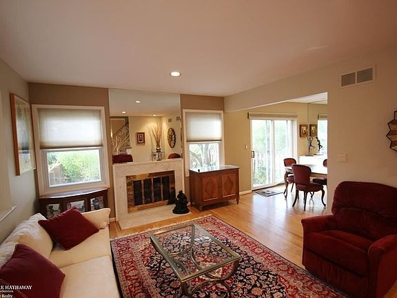 5th image of 1827 Brentwood Dr