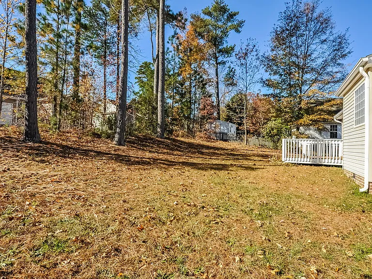 616 Groveton Trl — Photo 16