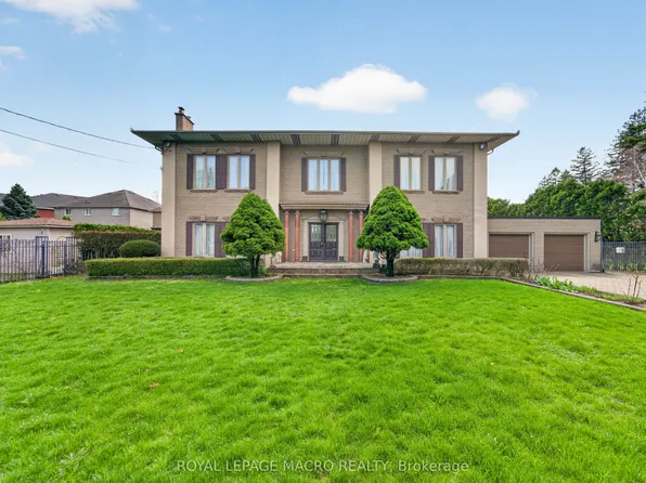 213 Stone Church Rd W, Hamilton, ON L9B 1A2