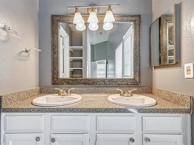 8410 Fawn Wind Ct — Photo 20
