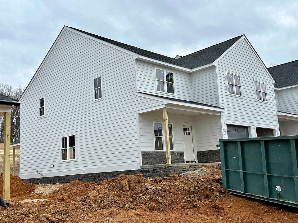 2nd image of 18 Ashwood Ln