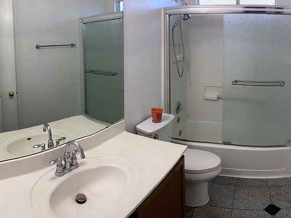 3rd image of 6216 Speyside Dr