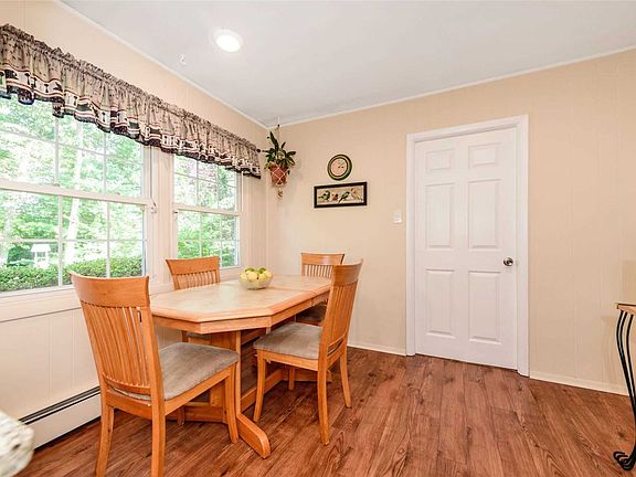 5th image of 39 Hopewell Dr