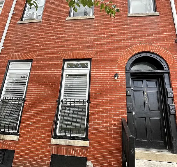 1423 W Fayette St — Photo 1