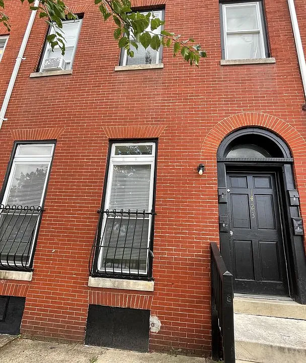 1423 W Fayette St