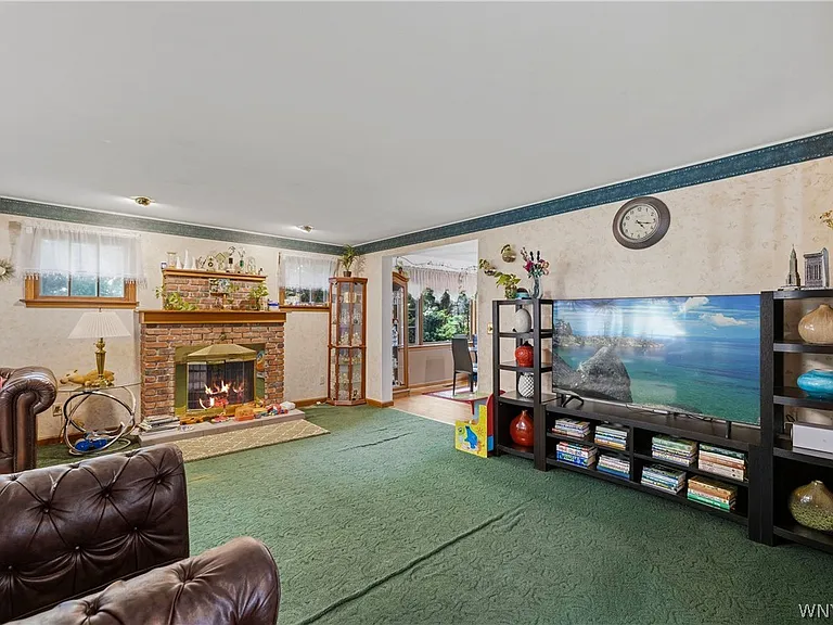 136 Mapleview Rd — Photo 5