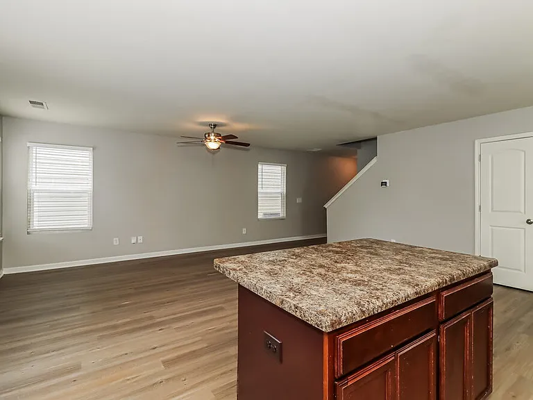 16 Everett Cir — Photo 9