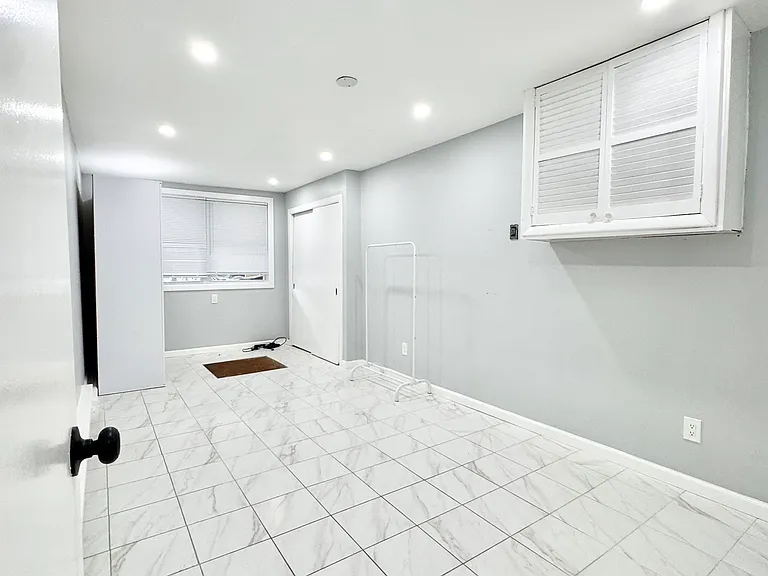 1849 E 13th St #GF — Photo 5