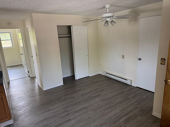 3rd image of 329 Oak St APT 3