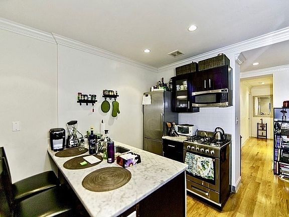 3rd image of 317 2nd Ave APT 5