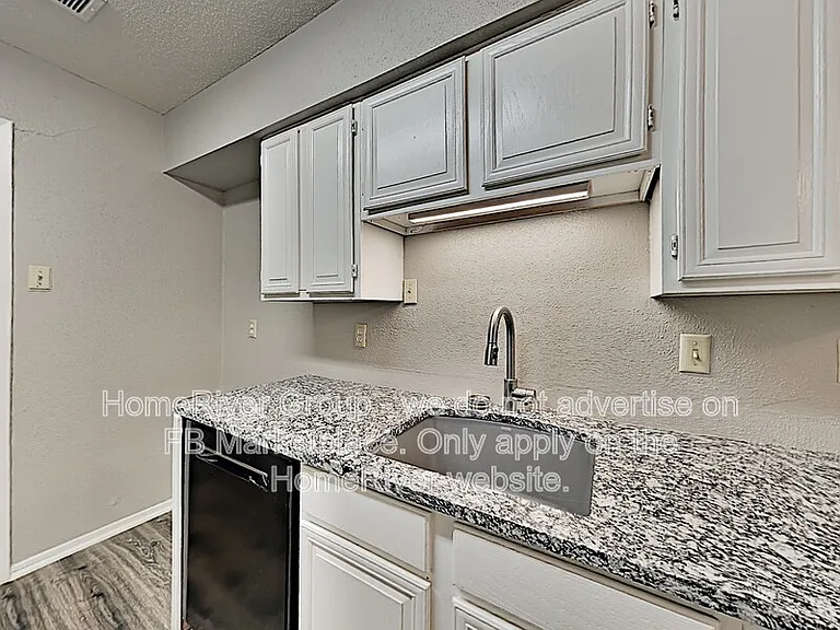 1319 Wisteria Way — Photo 6