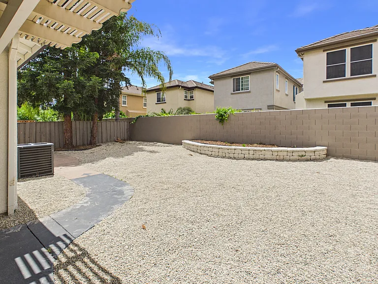 8200 Sienna Loop — Photo 16