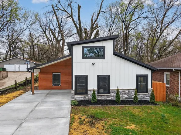 1215 E South Ave, Independence, MO 64050