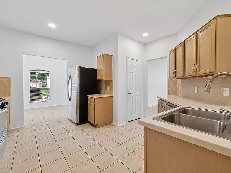 19530 Harvest Stream Way — Photo 16