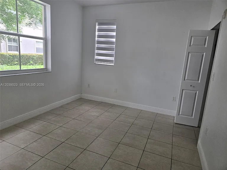 1539 SE 27th St #107 — Photo 11