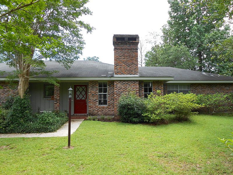 1st image of 1601 E Lakeshore Dr