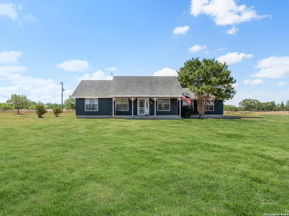 20 Mourning Dove Dr, Lytle, TX 78052