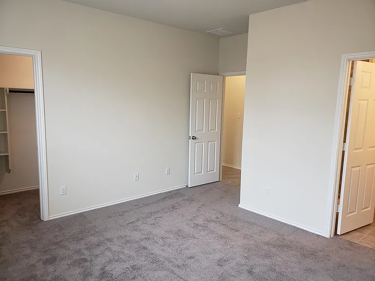 1105 Cliffbrake Way — Photo 7
