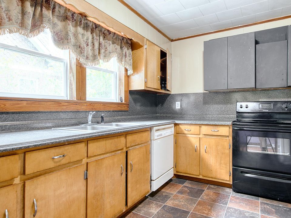 135 S Washington Ave Pulaski, VA, 24301 Apartments for Rent Zillow