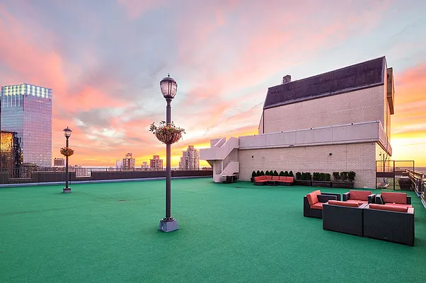 Rented by Compass | media 9