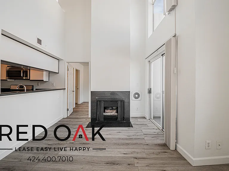 1755 N El Cerrito Pl #404 — Photo 8