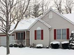 4305 Laurel Creek Dr, South Bend, IN 46628