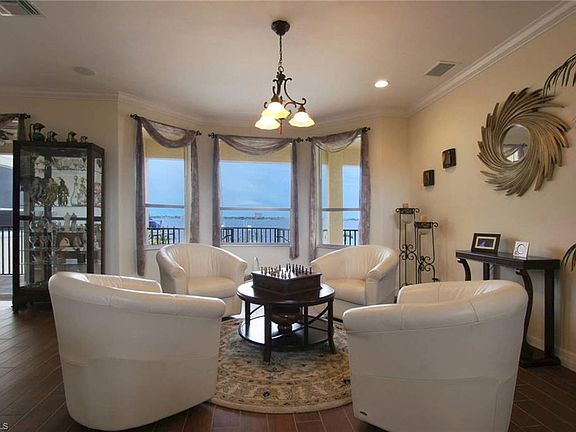 5th image of 5307 Nautilus Dr