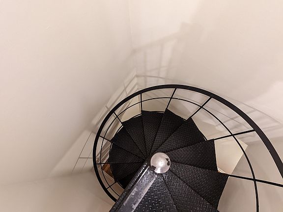 5th image of 814 W Cornelia Ave #110MB