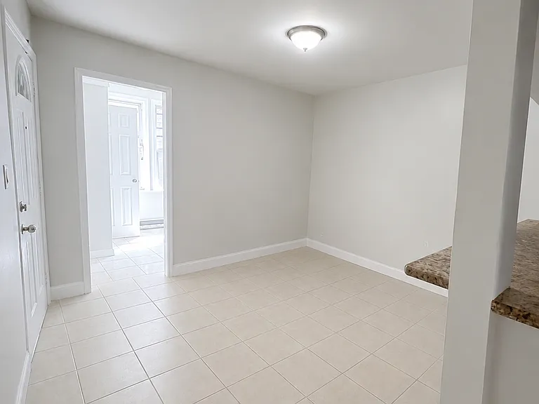 534 Lincoln St #1 — Photo 5