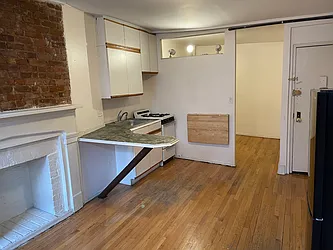 Rented by Realty Advisors Group