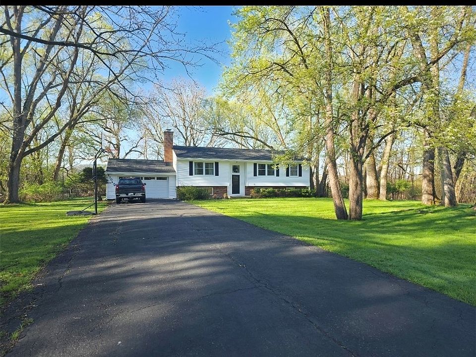 1st image of 12048 Oakfield Cir