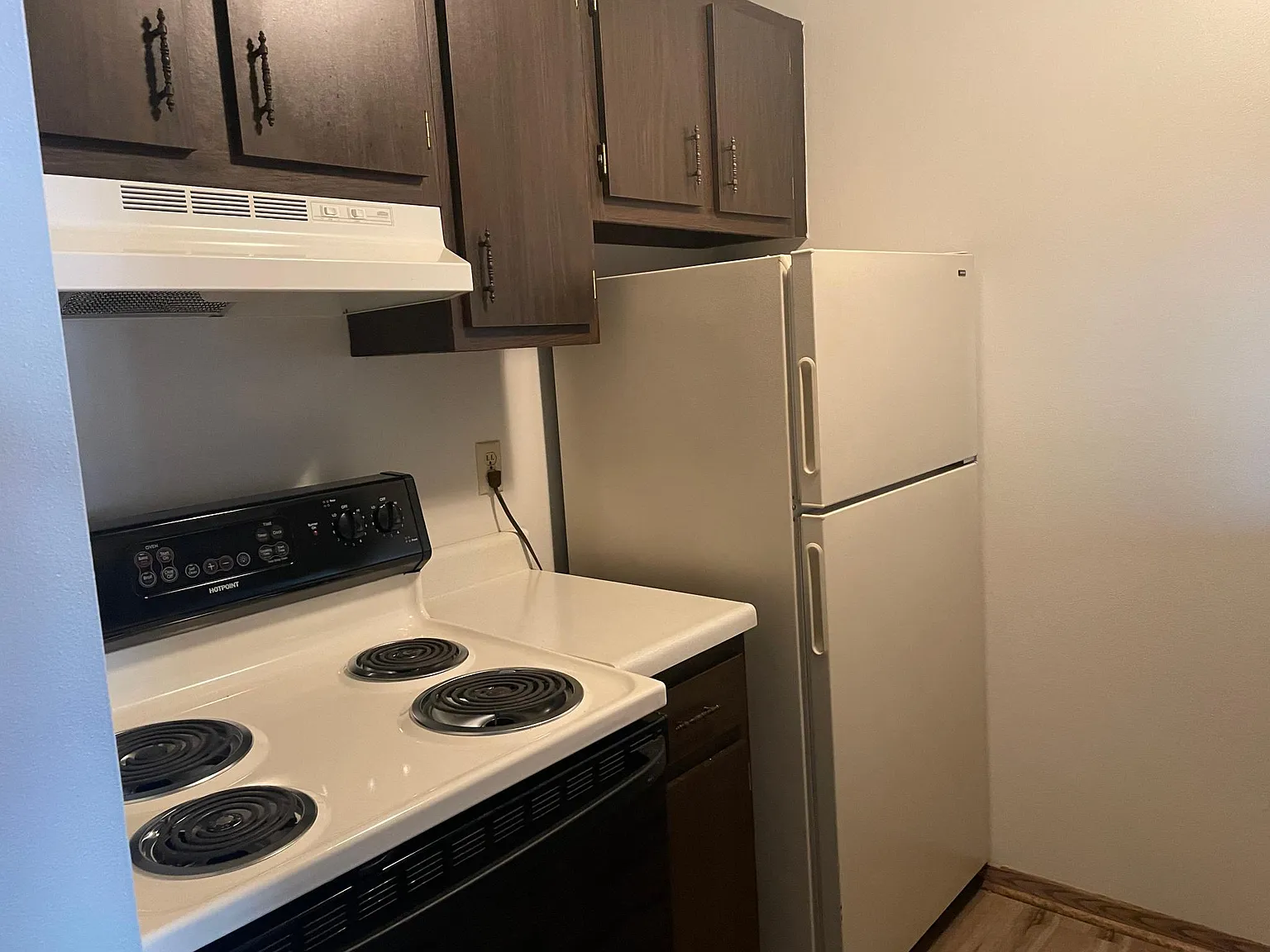 1 bed, 830 sqft, $1,050 — Photo 3