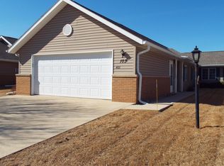 401 15th Ave NE #103, Sibley, IA 51249