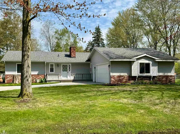 4682 Lorwood Dr, Kimball, MI 48074