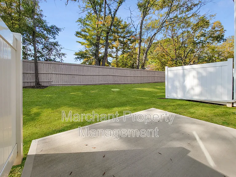 111 Marthawood Ln — Photo 34