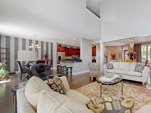5th image of 192 Annalisa Ct