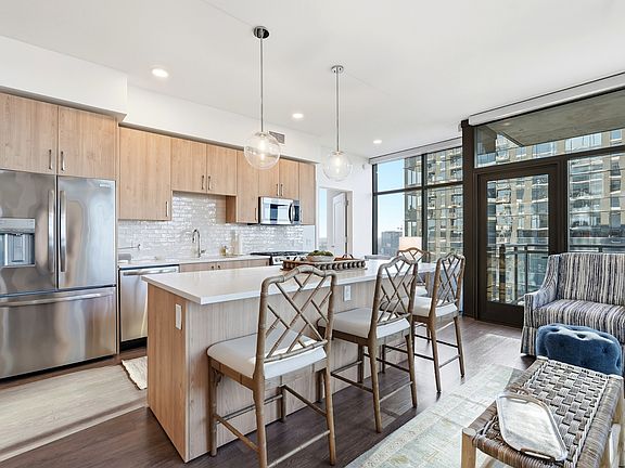 2nd image of 1212 Demonbreun St #1402