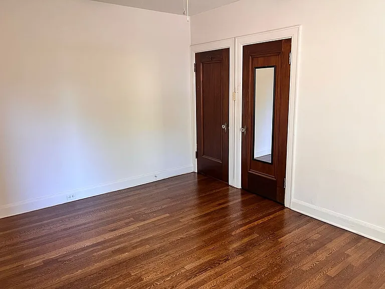 2558 Madison — Photo 79