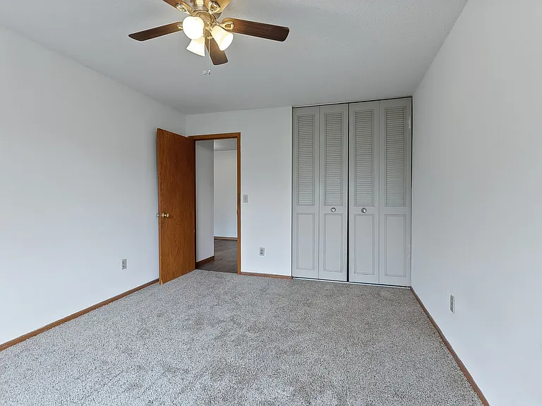 2417 Garfield Ave — Photo 23